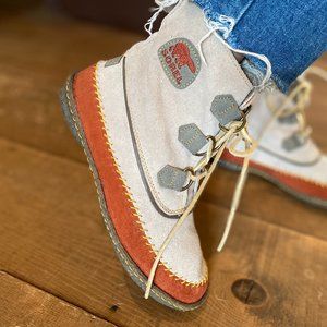 Sorel Moccasin Ankle Suede Boots Size 9